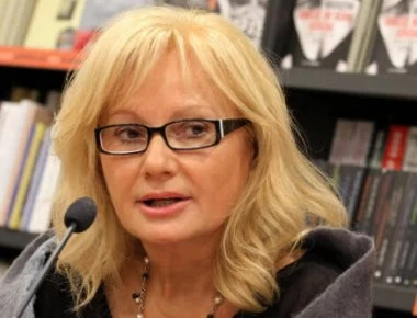 Δύσκολες ώρες για την Αγγελική Νικολούλη: «Κράτα γερά,μανούλα» (βίντεο)